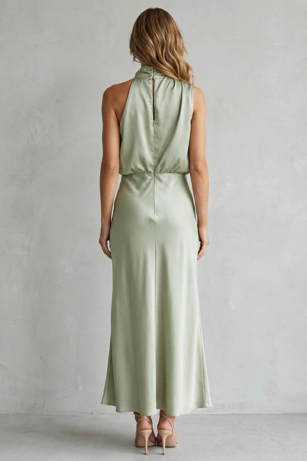 Brionelle – Halter neck elegance – Maxi dress