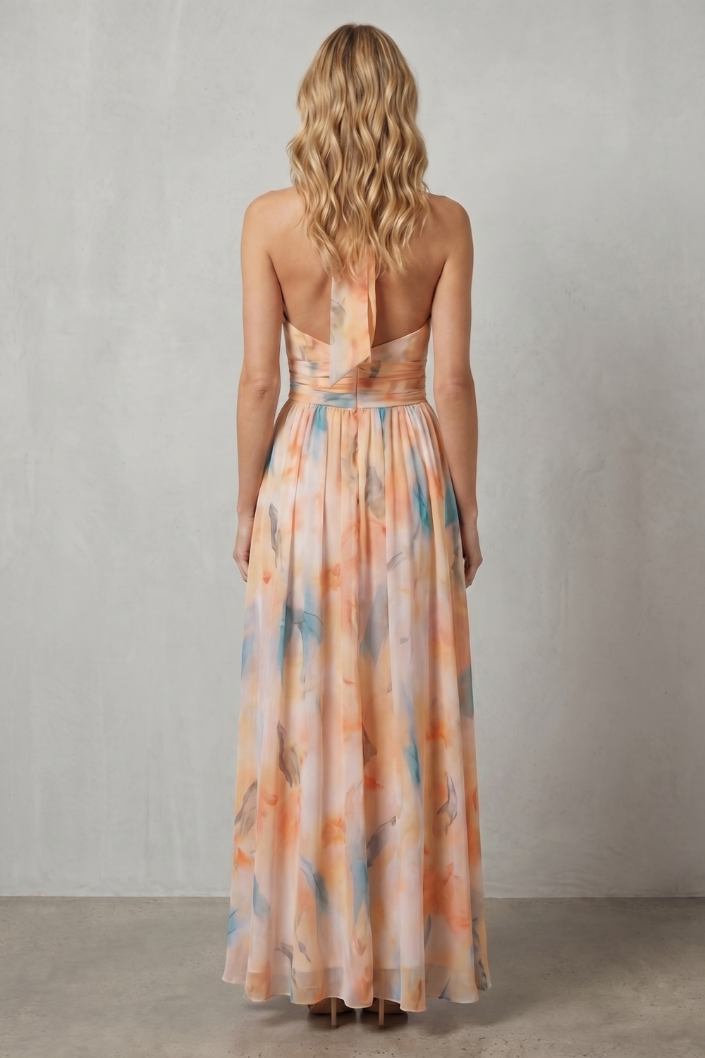 Vivienne – Watercolour halter grace – Maxi dress