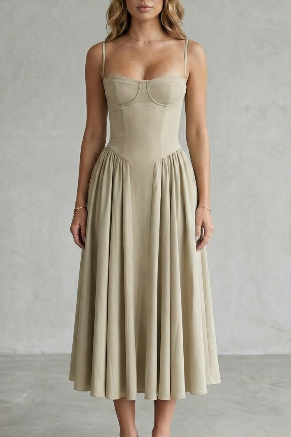 Calliope – Timeless structure – Women’s Sleeveless Structured Dress