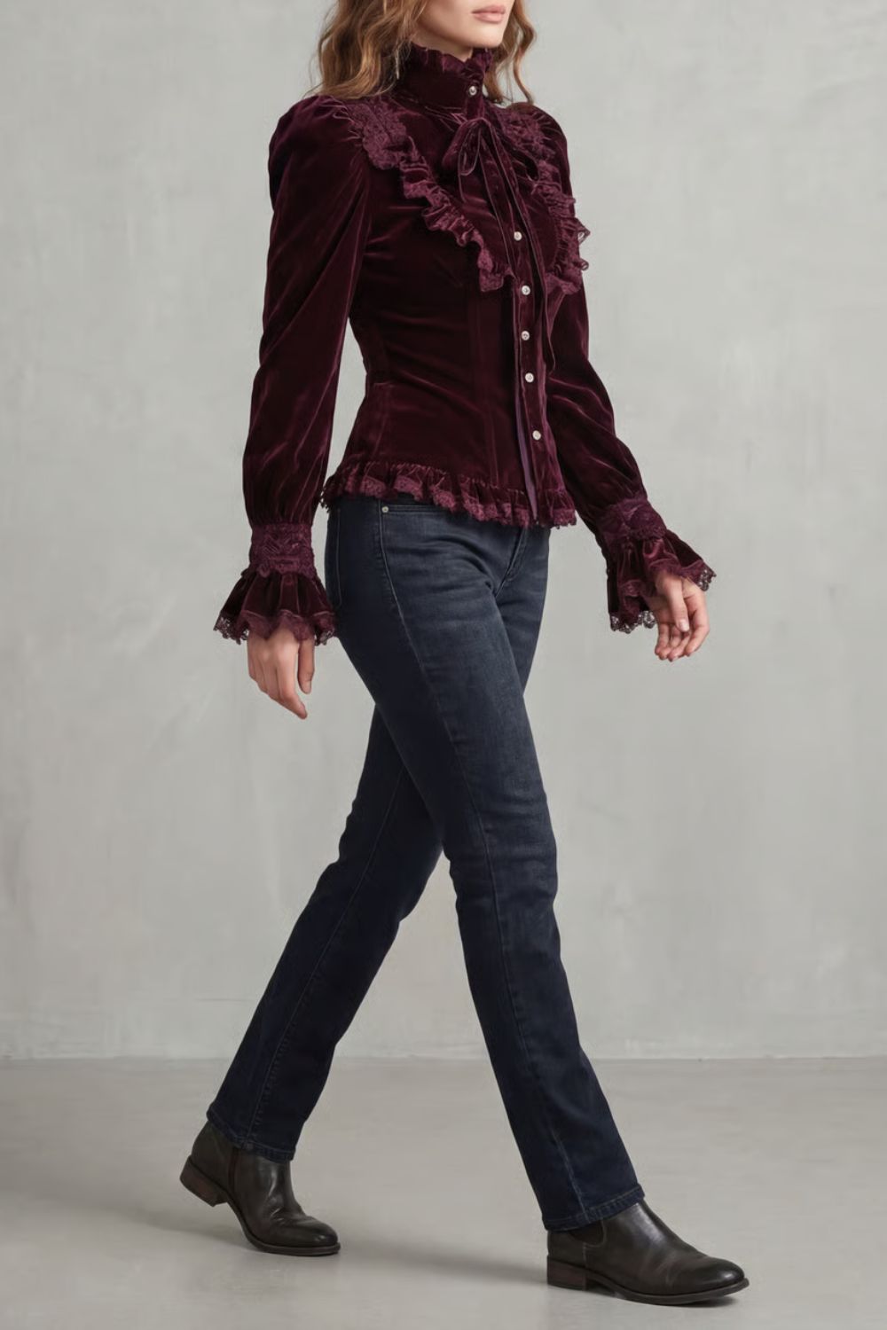 Vignoletta – Ruffled velvet lace – Victorian blouse