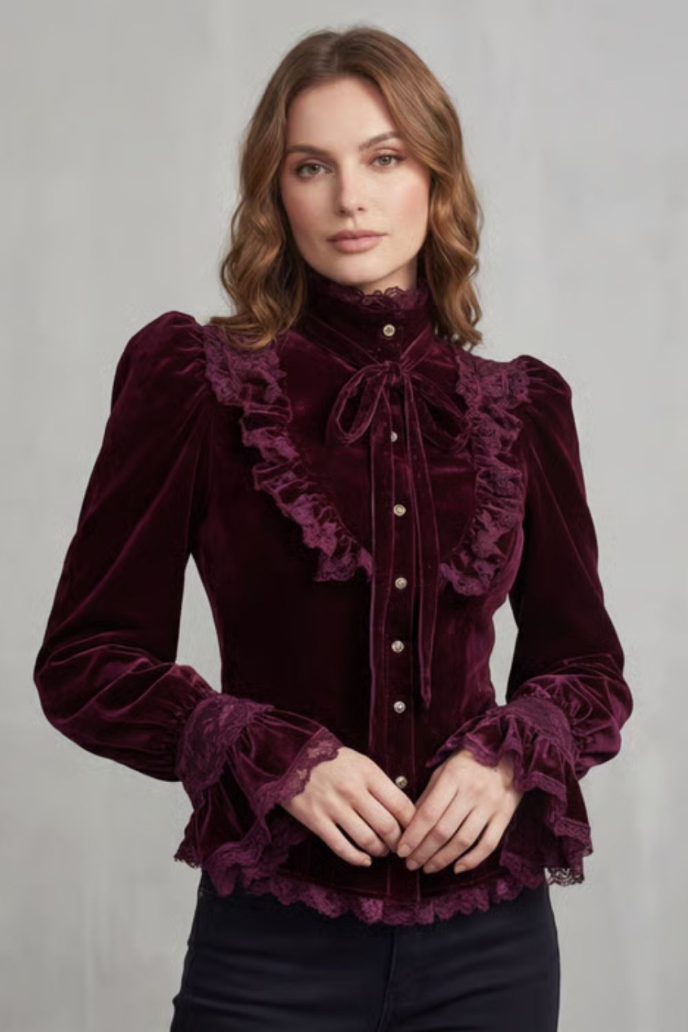 Vignoletta – Ruffled velvet lace – Victorian blouse