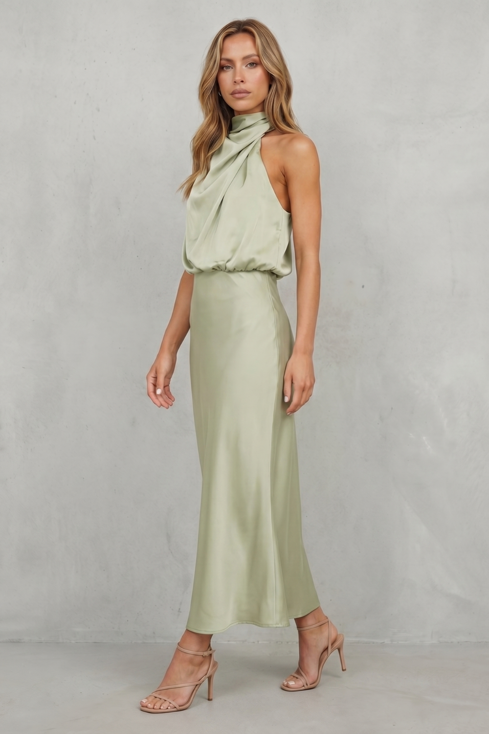 Brionelle – Halter neck elegance – Maxi dress