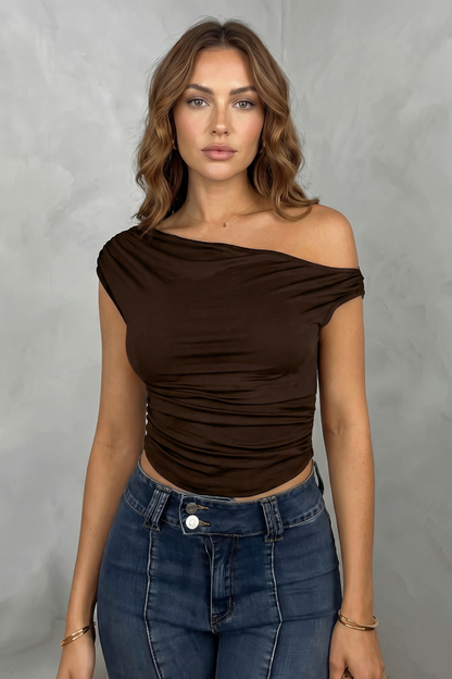 Elovienne – Asymmetric ruched silhouette – One shoulder top