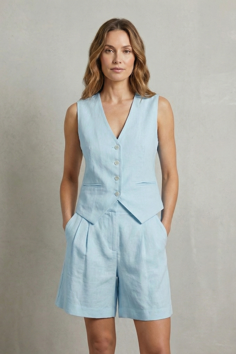 Linévora – Tailored summer ease – Vest and short set