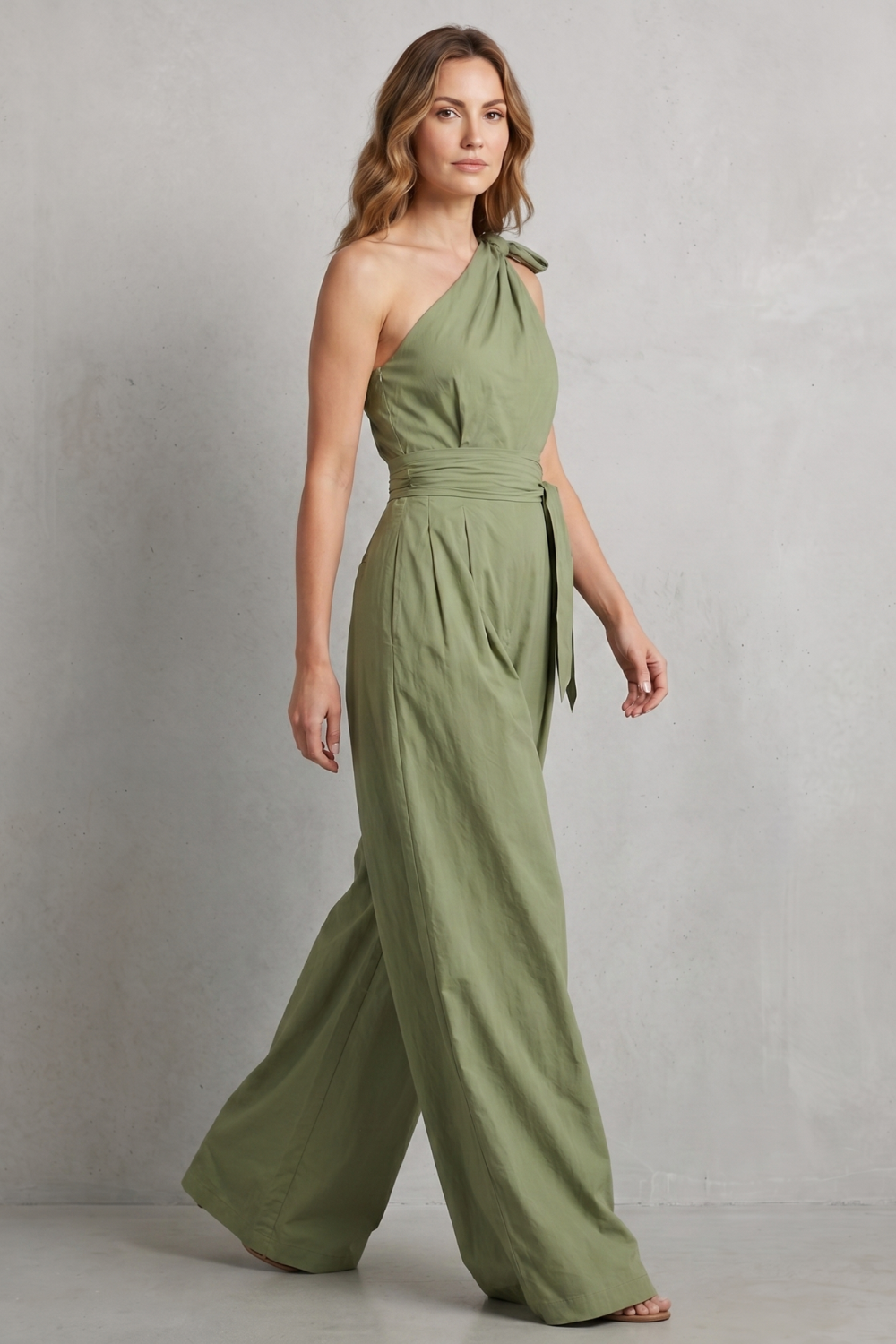 Lunéa – Graceful draped silhouette – One-shoulder jumpsuit