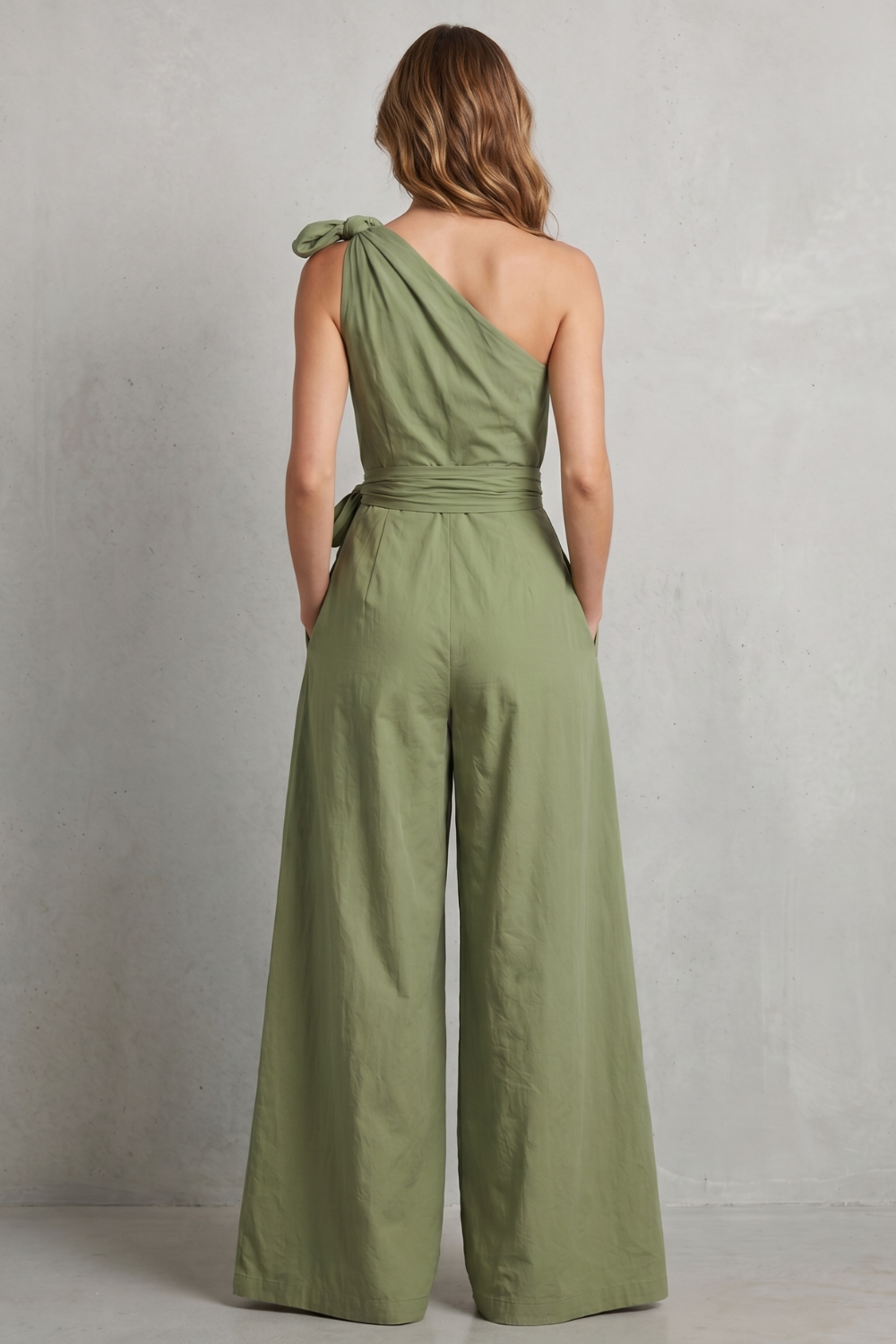 Lunéa – Graceful draped silhouette – One-shoulder jumpsuit