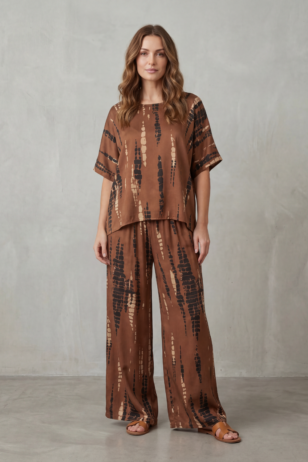 Marie – Abstract Print Detail – Wide-Leg Lounge Set