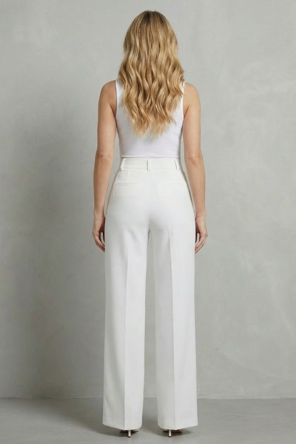 Mirelline – Sleek tailoring – High-waist straight-leg trousers