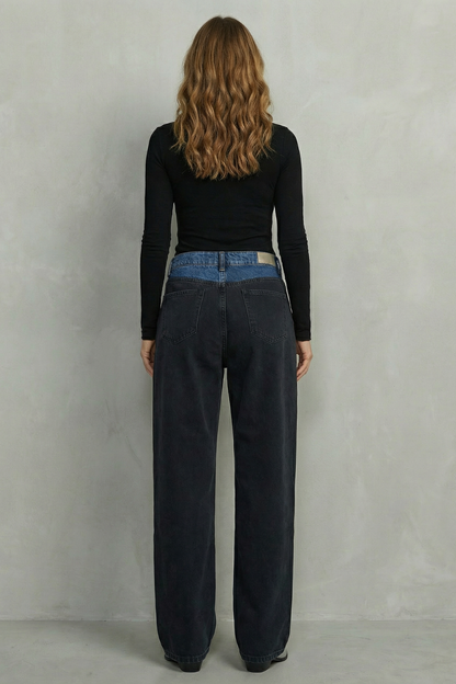 Noirelle – Tri-fold waistband detail – Straight leg jeans