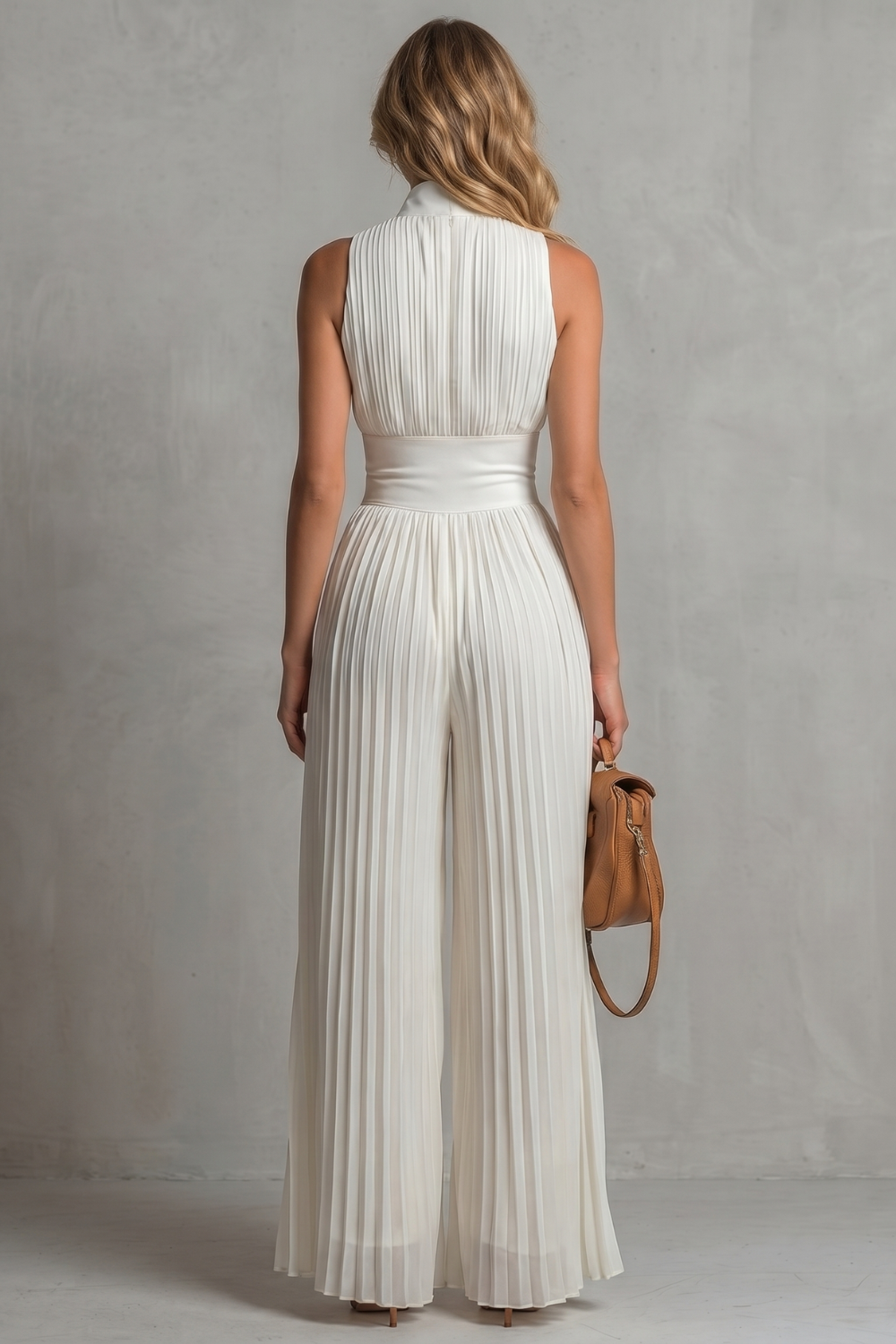 Seraphina – Pleated halter elegance – Wide-leg jumpsuit