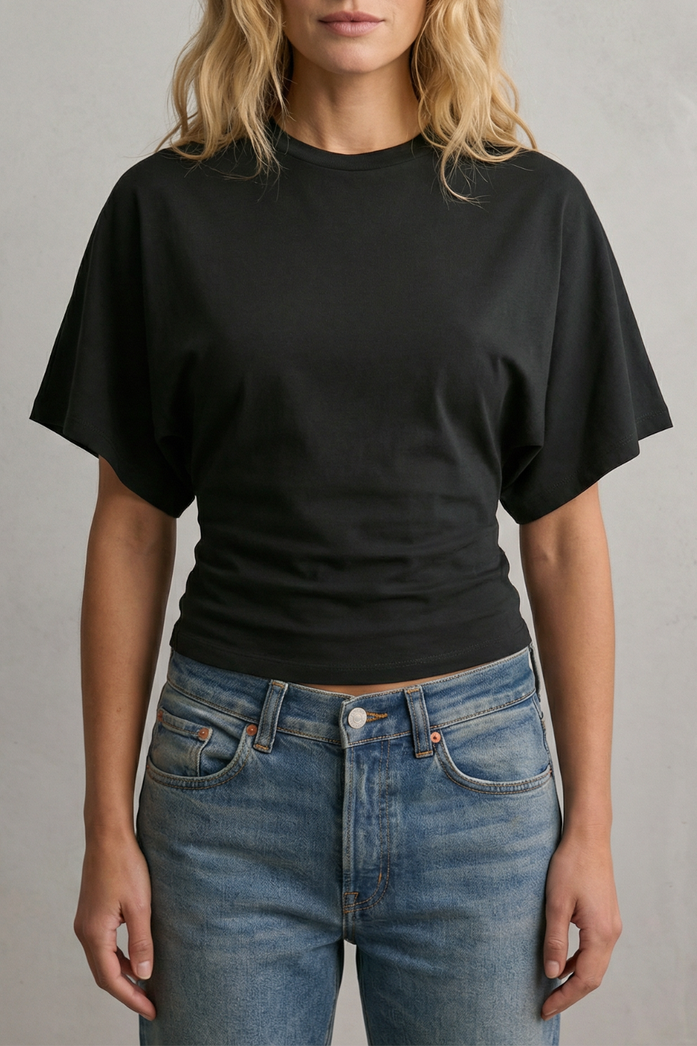 Seravelle – Sculpted waist elegance – Cropped top