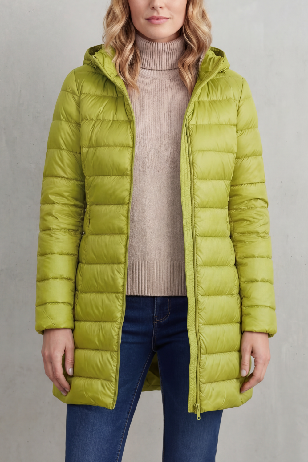 Serelune – Featherlight warmth – Hooded down jacket