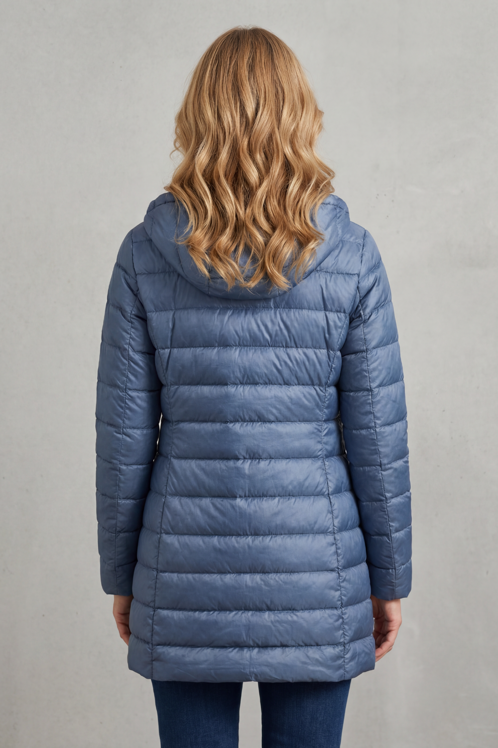 Serelune – Featherlight warmth – Hooded down jacket