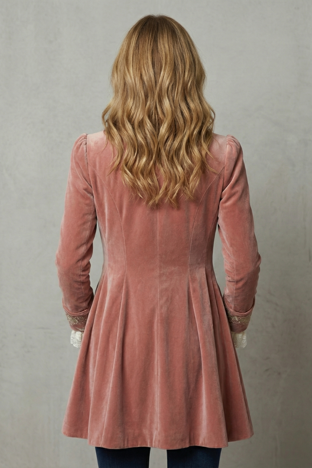 Valerique – Embroidered vintage silhouette – Long coat