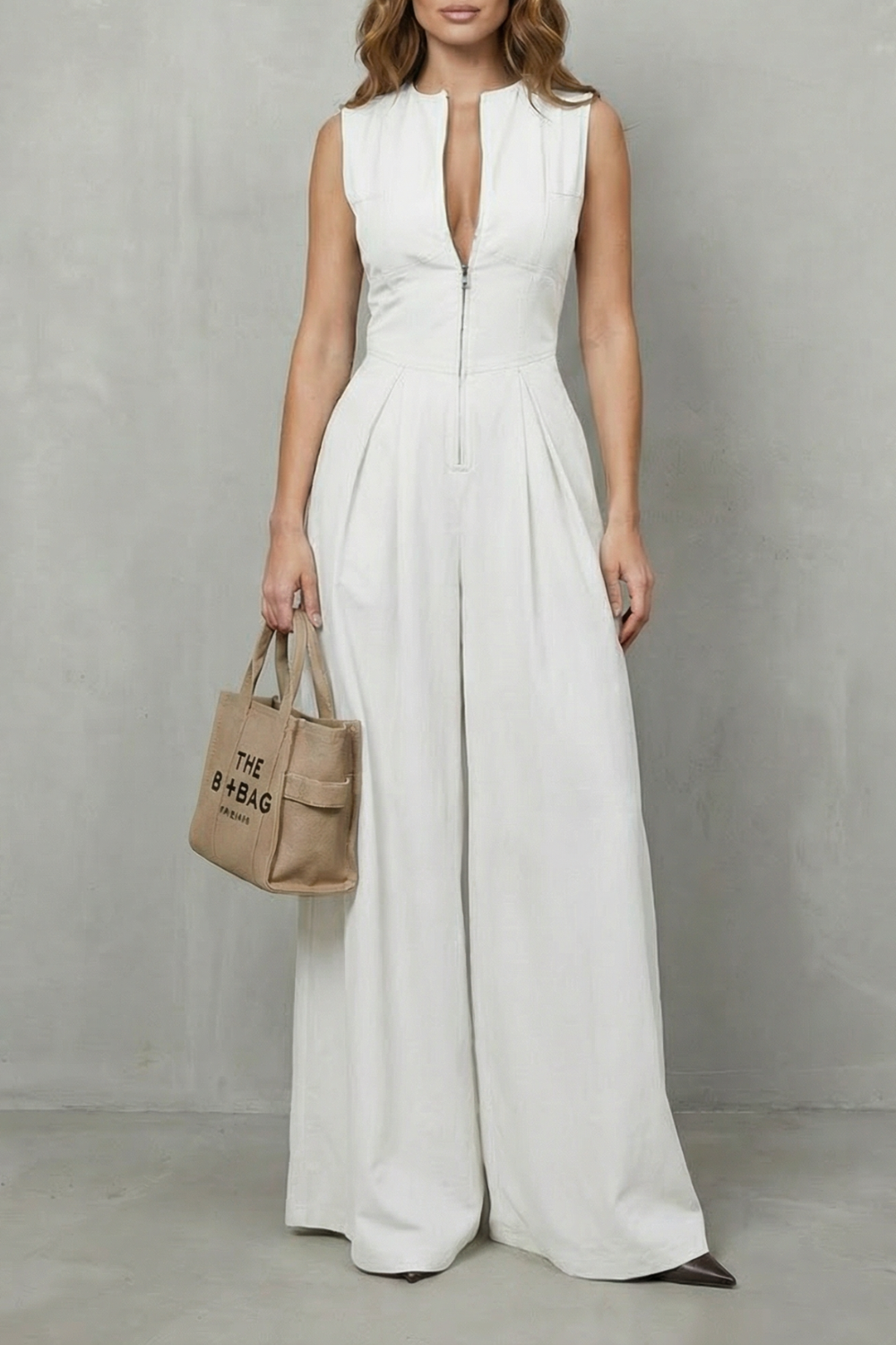 Valerisse – Sculpted zip-front elegance – Wide leg jumpsuit