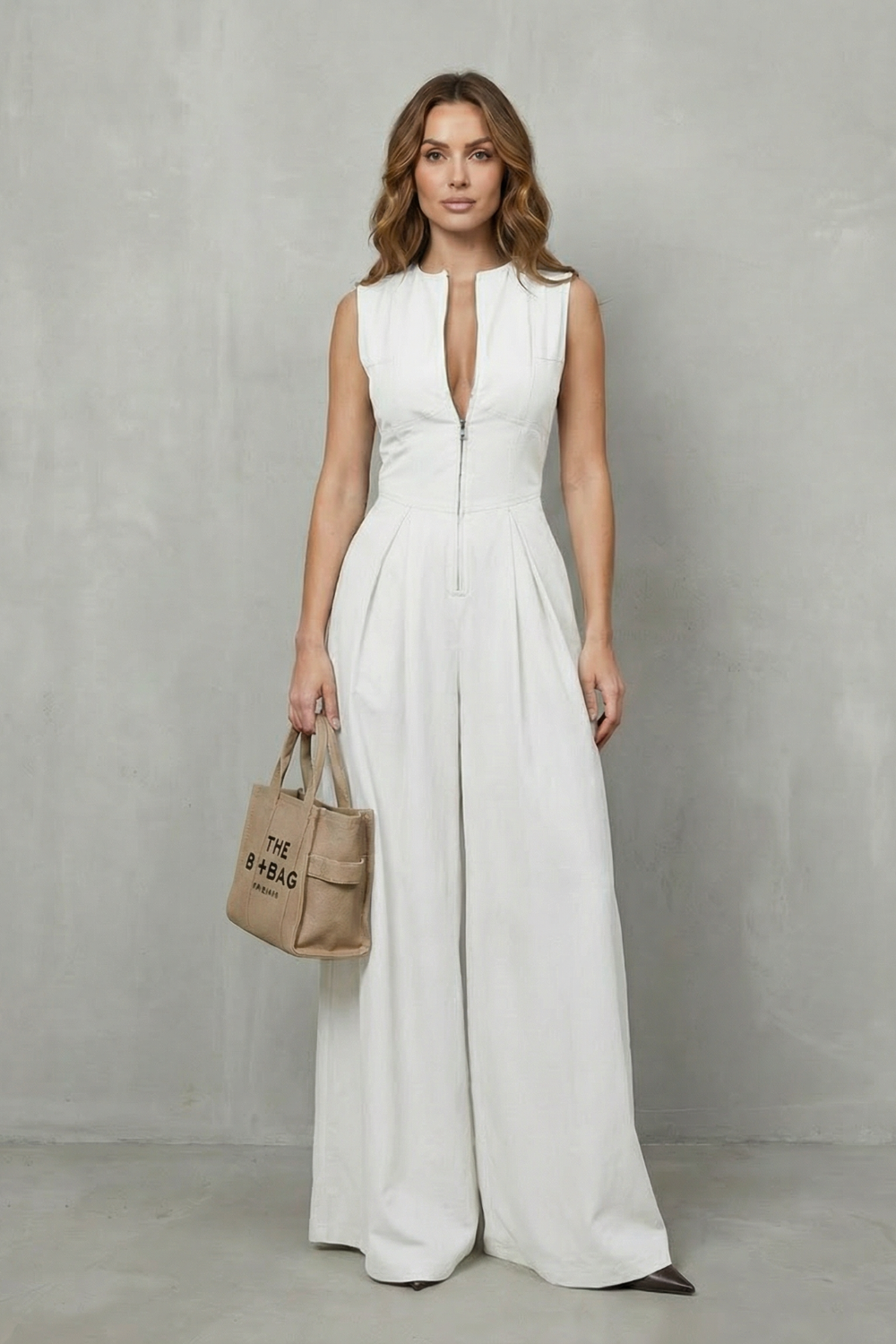 Valerisse – Sculpted zip-front elegance – Wide leg jumpsuit